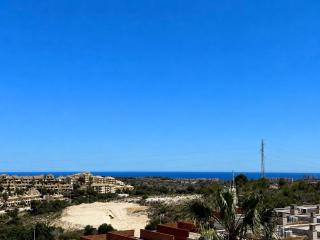 Sunny Holiday Home with Sea View - 7