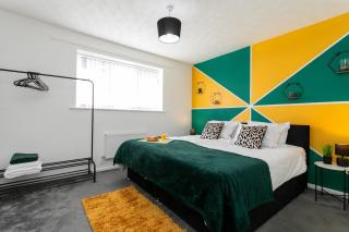 Spacious 5 Bed House - Gloucester - Sleeps 10 - 8
