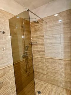 Golden Rainbow - Private apartment - BSR - 2 - 4