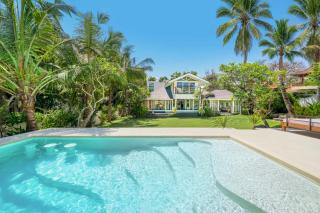 Villa Verona - 100m to Beach Huge Garden - 0