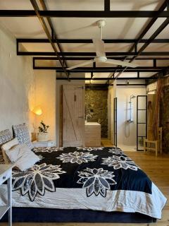 Artistic Stone Loft by the Port - 1