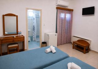 Hotel Elena - Cozy Seaside Suites in Skyros - 1