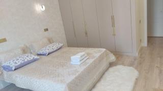 Cozy 2-room apartment in the Landmark housing complex Dostyk 8,4 - 5