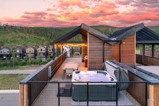 Downtown WP Loft 49 I Rooftop Hot Tub & Lounge I Great Views I Activity Program - 4