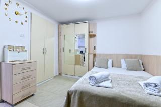 tiny studio on Kipiani - 0