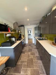 Contact For Best Prices, Large City Ctr 1 bed Apt, Free Parking, Garden, Bath & Shower, Wifi - 7