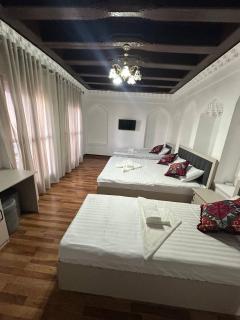art hotel - 2