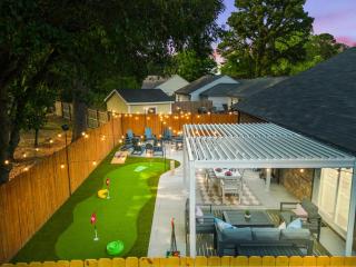 Mossy Tides Retreat | Hot Tub+Mini Golf+Game Room - 7