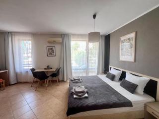 Royal sun Premium Apartment - Sunny Beach - 1