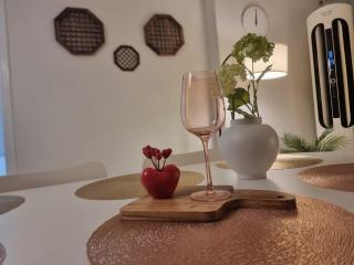 Cozy House - 2BR,Family,Free Parking,Renovation - 8