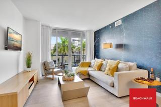 City & Water Views - 2BR - 7