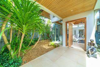Deluxe Villas Free Airport Pickup from 5 days - 6