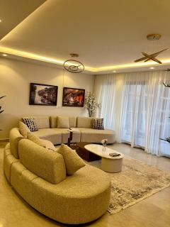 Condotel apartment, first residence for rent in Z Towers in Sheikh Zayed - 8