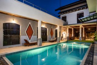Serenity Lake Front Villa - 9