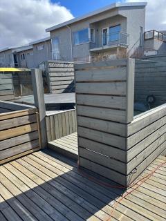 Spacious 4BR Family Home with Hot Tub Near Reykjavík - 3