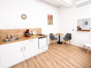Smart Comfort StudioN5 private Kitchenette Bathroom Beach 250m Marina Port Old City 900m - 6