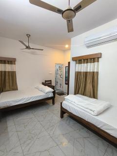 Amudham rooms - 1