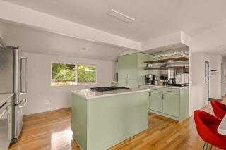 Vino Vista - Mid-Century Stunning Views w Deck - 1
