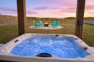 Beachfront - Hot Tub - Putt Putt - Fire Pit - Steps from Fishing Pier - 3