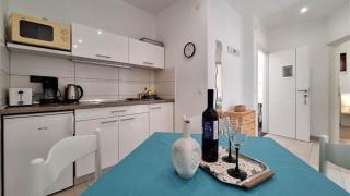 Melone Apartman 1 Crikvenica by Villas Guide - 8