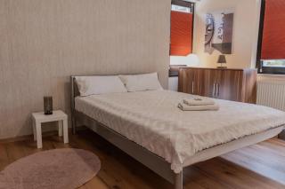 17-Stillvolles 2-Zimmer Apartment mit Boxspringbett,WLAN,großem Balkon mit Gartenblick - 5