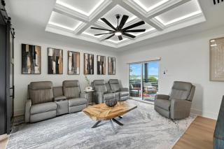 Heavenly Retreat – 5BD/55BA of Waterfront Living - 3