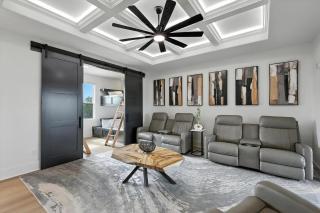 Heavenly Retreat – 5BD/55BA of Waterfront Living - 2