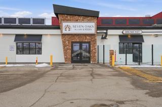 Seven Oaks Hotel Regina, SureStay Collection by Best Western - 3