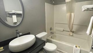 Magnuson Hotel Fort Wayne North - Coliseum - 1