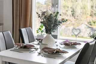 Stylish Sätra Apartment with Balcony Near Metro - 5