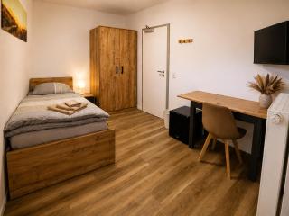 Haus zur Krone - Pension & Unterkunft in Ulmbach bei Steinau - 4