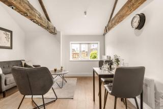 Modern & Bright 1 Bedroom Apartment in Sheffield - 7