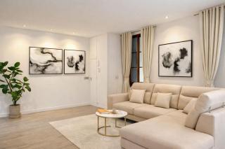 Stunning loft for 6 in the 7th district - 9
