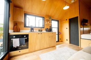 The Huts At Woodthorpes - 2