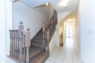 Home in Waterdown - 7