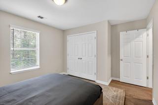 Modern 2BR2BA Spacious Retreat - 2