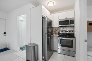 11432 Lincoln Blvd - 4