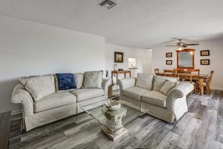 4 Mi to Beach: Country Club Condo w/ Pool Access! - 5