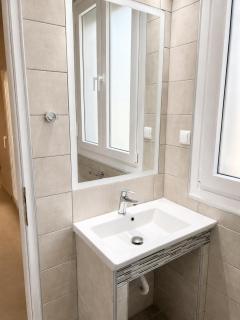 Studios Chrissi-Renovated 2026, Just 20m from the Beach - 5