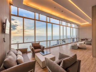 Centric Sea Pattaya Condo by Allen - 3