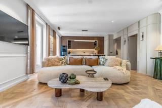 Le Marais - Luxury 2BR Residence with AC - 0