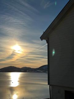 House by the fjord and mountains - 3
