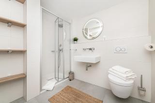 Lovely Artistic 2-bedroom by the river - Prag - 5