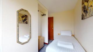 39 Strawberry Hill, Tolroy Manor - 4