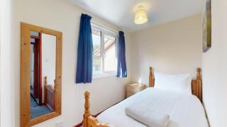 39 Strawberry Hill, Tolroy Manor - 1