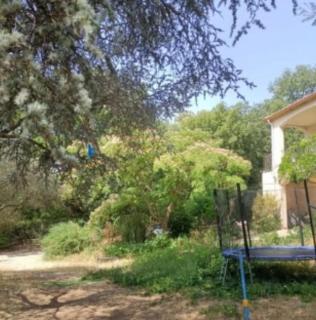 Villa with Forest, Pool, Air Conditioning and Large Garden - 4