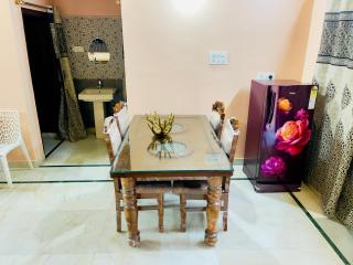 Prince Castle Apartments-Just 3 KM Away City Top Attractions - 2