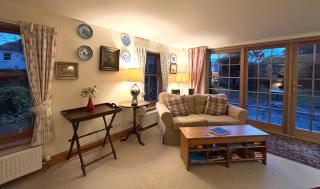 Glen Cottage - 8