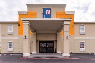 Motel 6-Jourdanton, TX - Jourdanton - 7