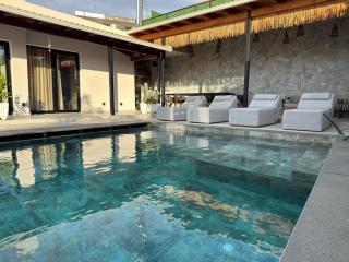 Luxury Villa Oasis - 4